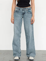 Bella | Niedrig sitzende Baggy Mom Jeans – Hellblau