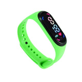 Daphne - 3 Bar Wasserdichte Digitaluhr Mit Robustem Silikonarmband, Ovalem Gehäuse, 45mm Zifferblatt – Grün