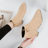 Drune | Stiefeletten - Wildleder-ähnliches Material - Spitzes Ende - Blockabsatz - Reißverschluss – Beige