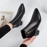 Drune | Stiefeletten - Wildleder-ähnliches Material - Spitzes Ende - Blockabsatz - Reißverschluss – Schwarz 2