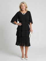 Vesperina | Damen Gestuftes Midi Kleid mit Rüschenärmeln – Schwarz