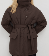 Vintage puffer-bürojacke mit gürtel - zuzanna – Braun